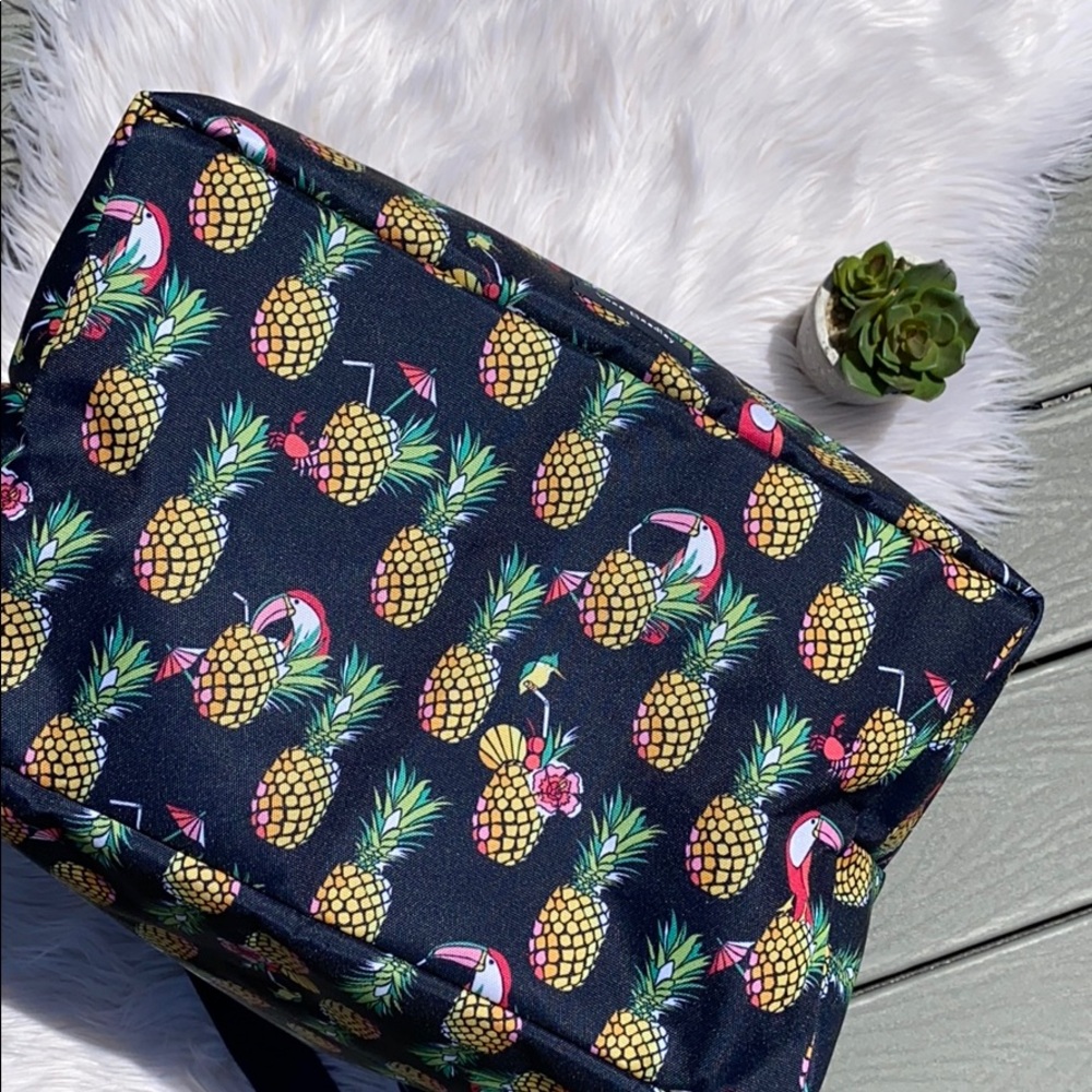 Vera Bradley toucan party large beach tote - Picture 4 of 6
